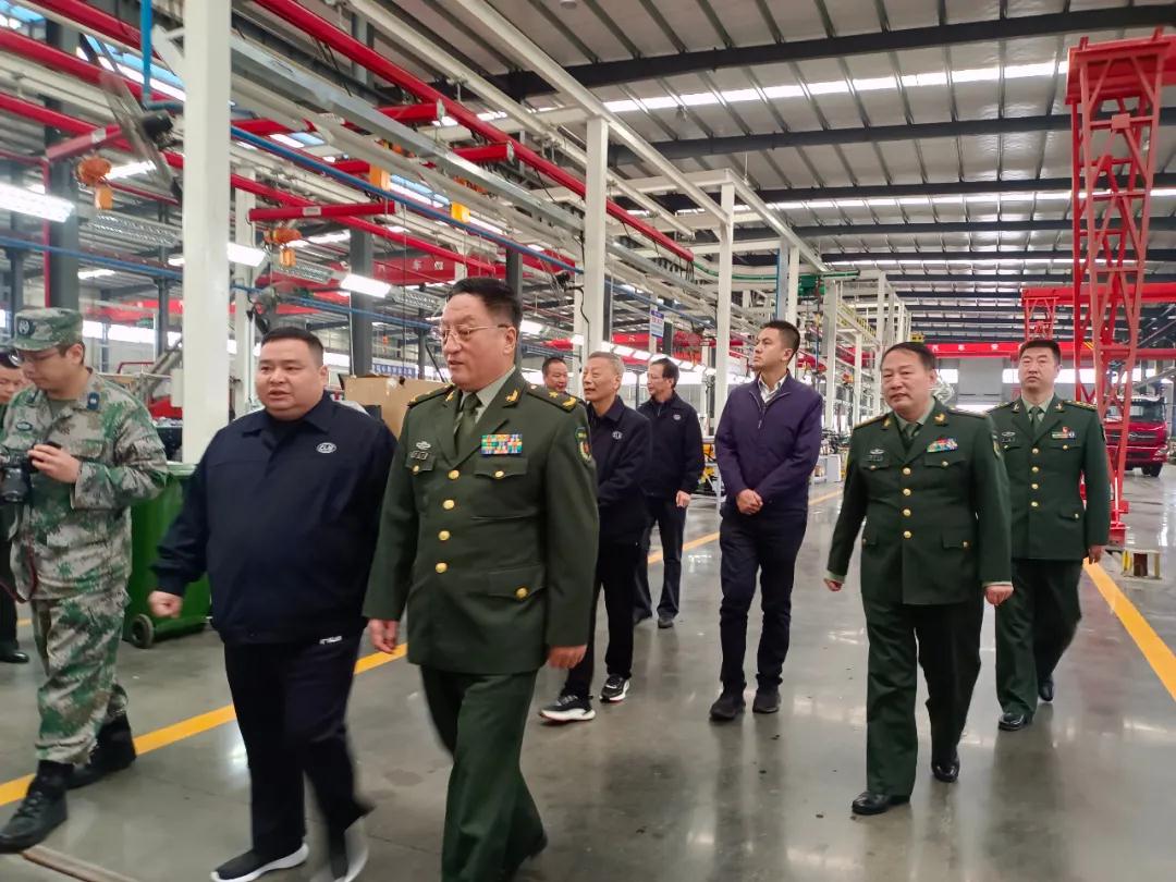 省委常委、省軍區(qū)政委視察我公司應(yīng)急產(chǎn)業(yè)發(fā)展狀況